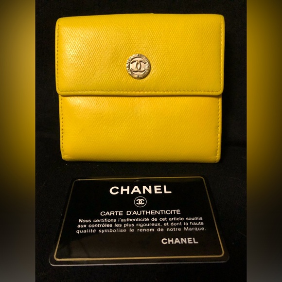 RARE!! Authentic Coco Chanel Bi-fold Leather wallet Deep yellow w Gold Logo - Picture 1 of 13